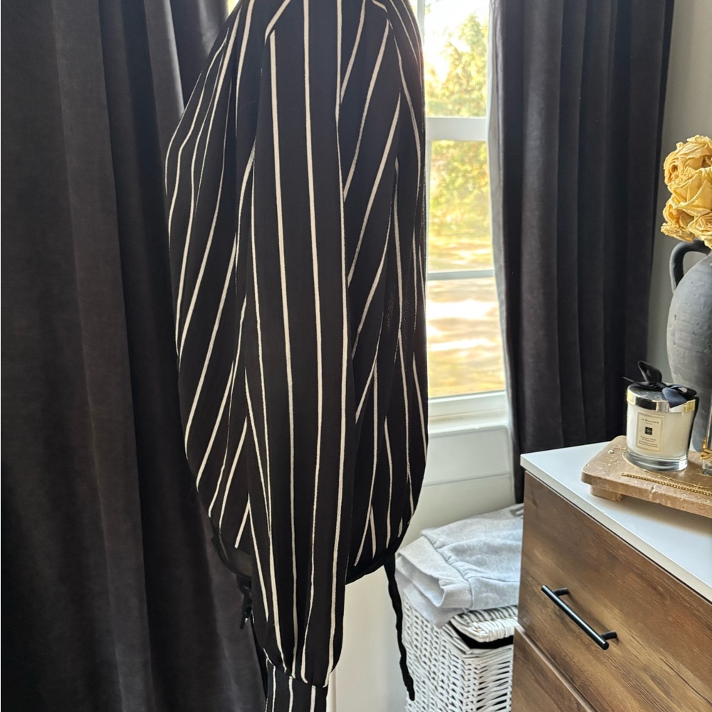 Astr Black and White Striped Blouse - Picture 4 of 5